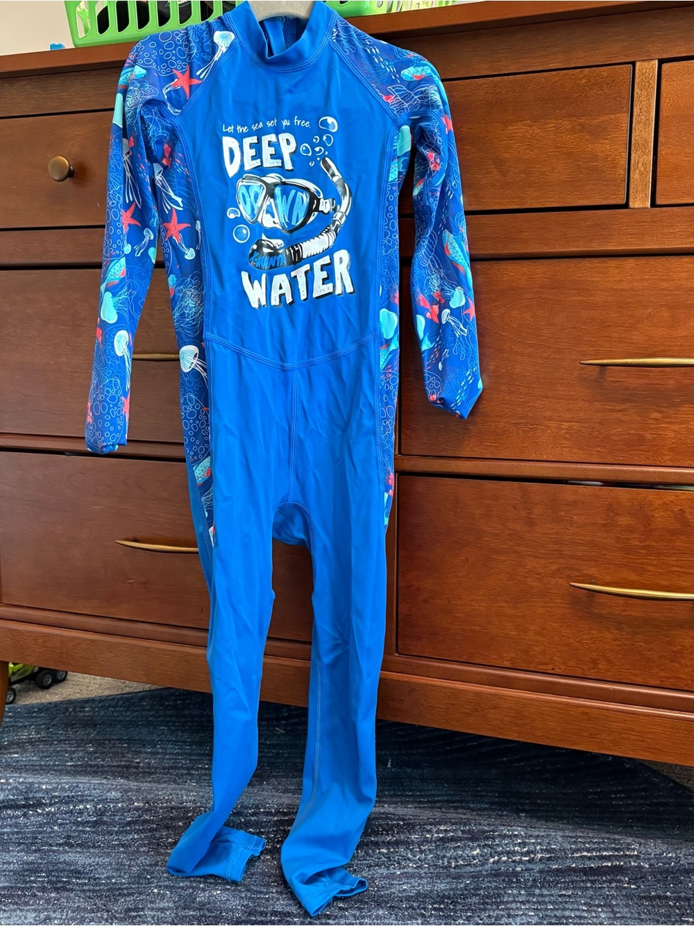 Dive and Sail Kids Full Body Rash Guard sz Medium 3/4